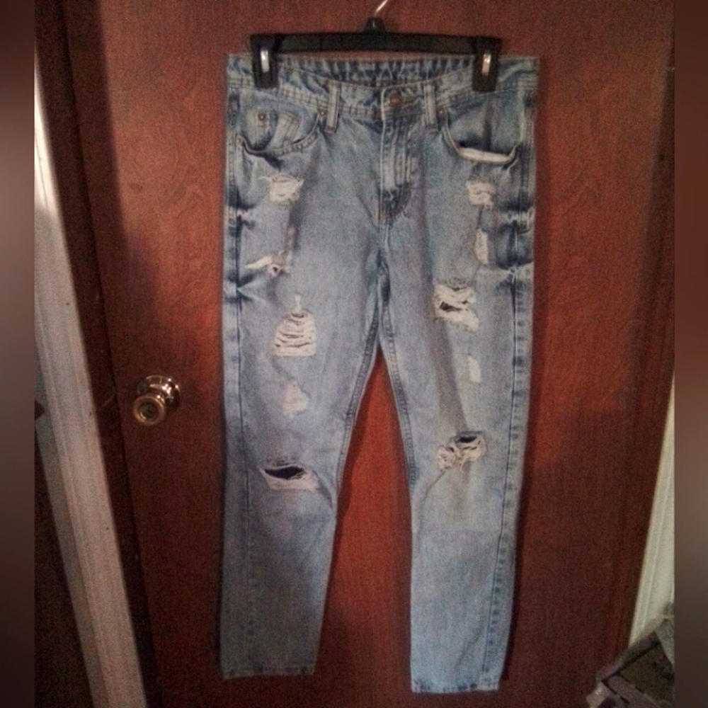 Boys distressed skinny jeans